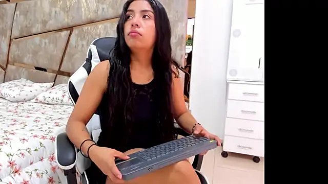 Luna plata 21 online show from October 20, 3:37 pm