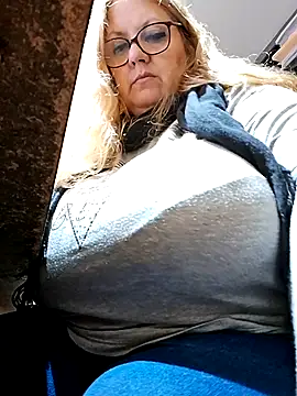 JennyInVegas online show from October 28, 5:08 pm