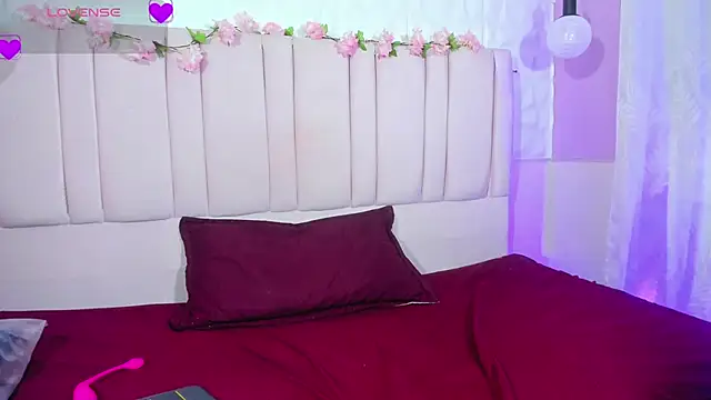 helenn diaz online show from December 3, 4:37 am