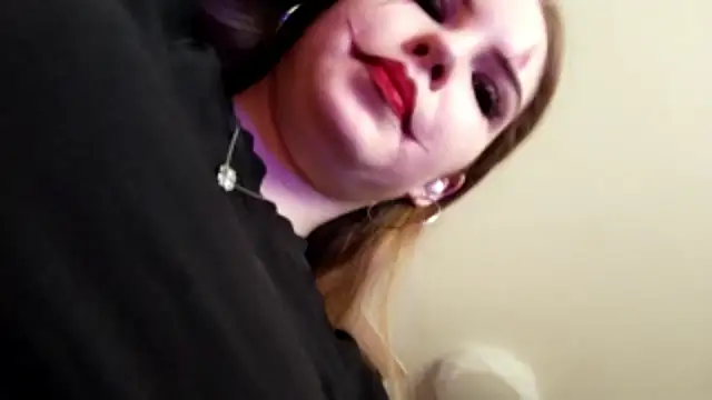 VETT KITTY online show from October 24, 8:21 am