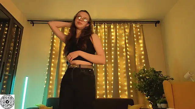 FabiolaCowing online show from November 2, 5:49 pm