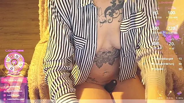 piinky online show from November 27, 9:50 pm