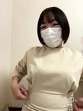 Yurika oO online show from November 24, 7:10 am