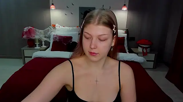 Stella Light online show from October 31, 4:25 am