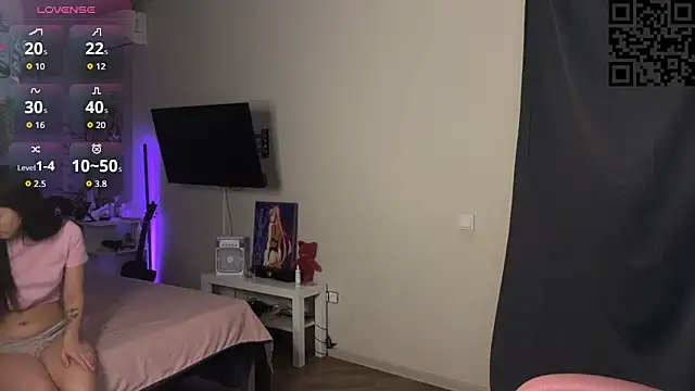 ella simons online show from November 9, 2:07 am