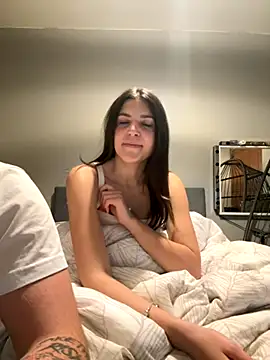 Brunnettebabe007 online show from December 16, 2:39 am