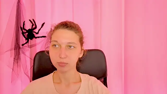 CuteEllii online show from November 17, 11:11 am