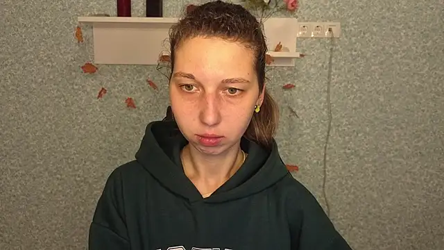 CuteEllii online show from November 27, 5:10 am