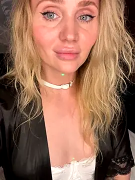 Drink me all up online show from October 26, 11:11 pm