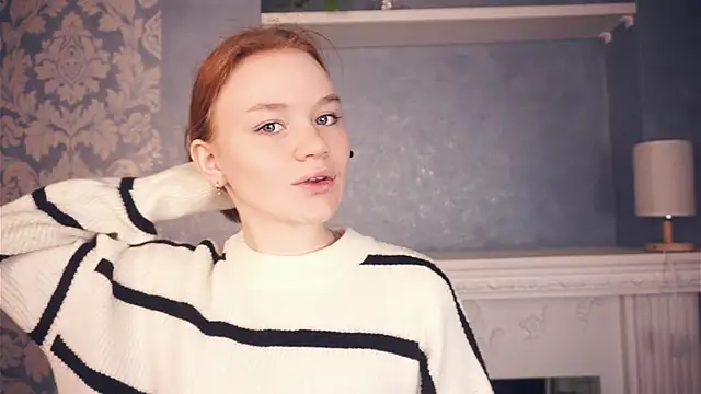 KarlynGow online show from November 28, 6:49 am