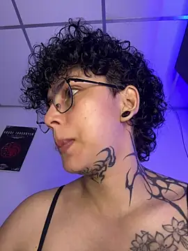 Abby Evanns1 online show from April 1, 1:41 pm