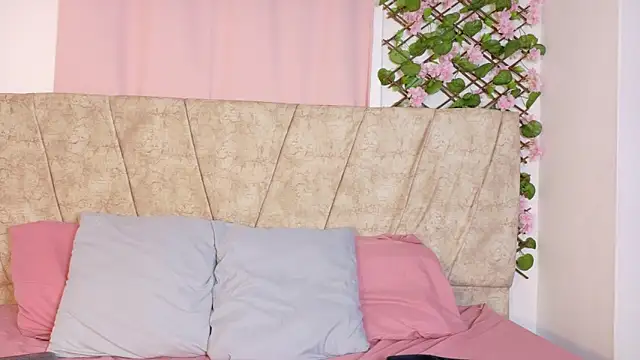 Karina Wong online show from November 23, 8:54 pm