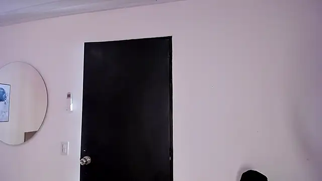 YariRose online show from December 4, 2:08 pm