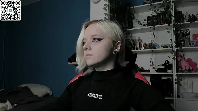 Holy Mistress S online show from November 28, 10:18 am