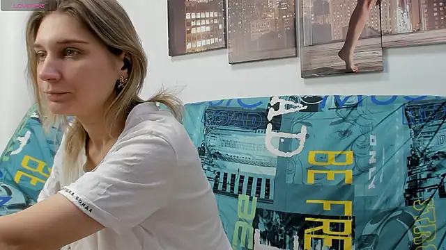 Tenderly Sophie online show from January 9, 1:21 am