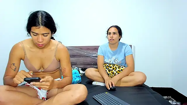 AshleyDeLuca  online show from February 2, 11:04 pm