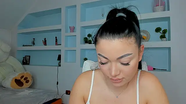 juliexxx online show from January 17, 6:48 pm