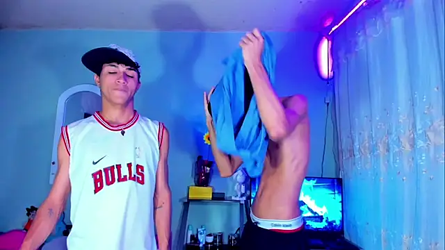 boyswantingplay online show from February 24, 4:38 pm