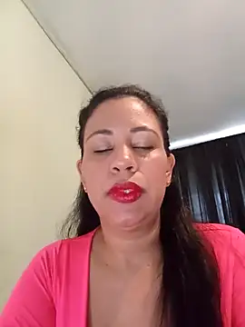 LeilaTaylor online show from February 3, 1:38 pm