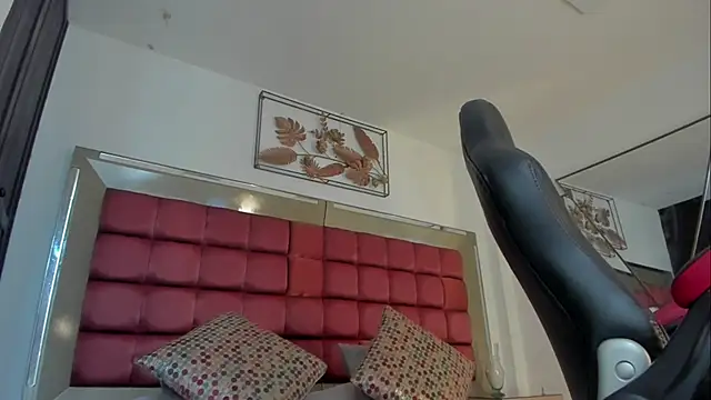 EmmaCarther online show from November 21, 5:59 pm