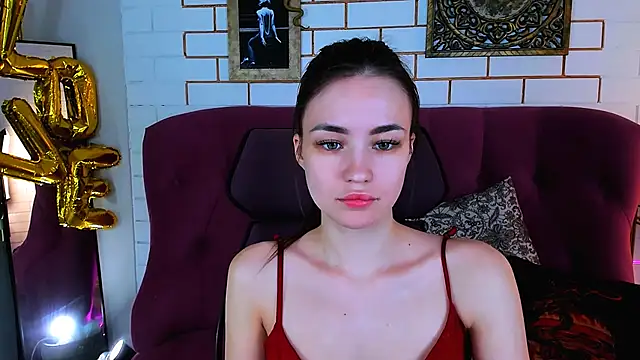 lollyrais online show from February 4, 1:14 pm