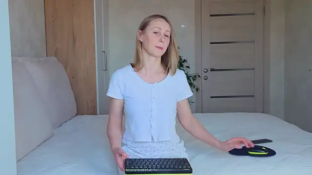 MissNatali  online show from April 7, 4:47 am