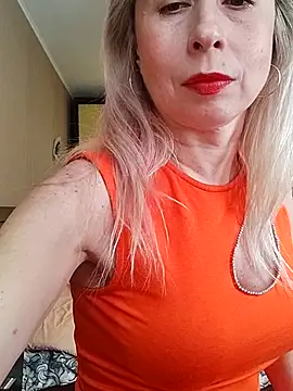 SelinaLovqx online show from November 23, 10:06 am