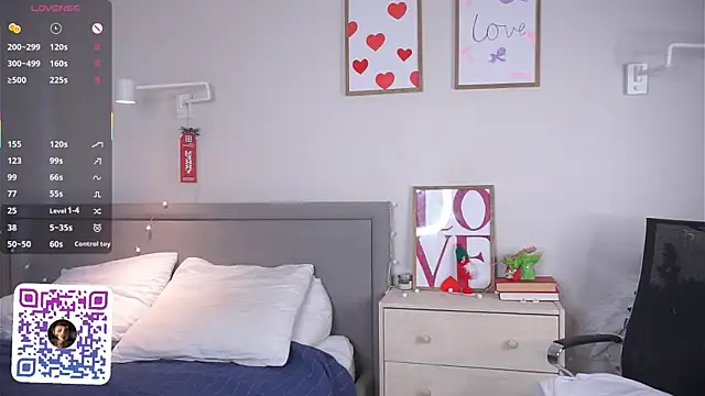 MegganKinson online show from March 27, 8:26 am