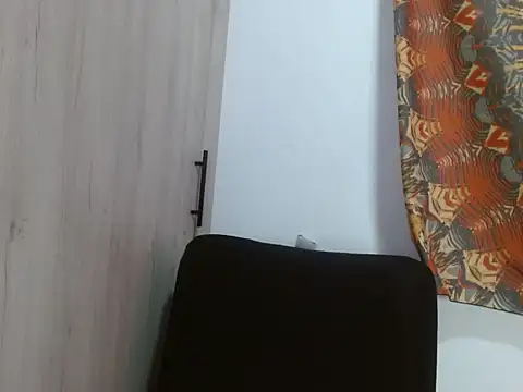 Ambermuse7 online show from November 3, 3:49 pm