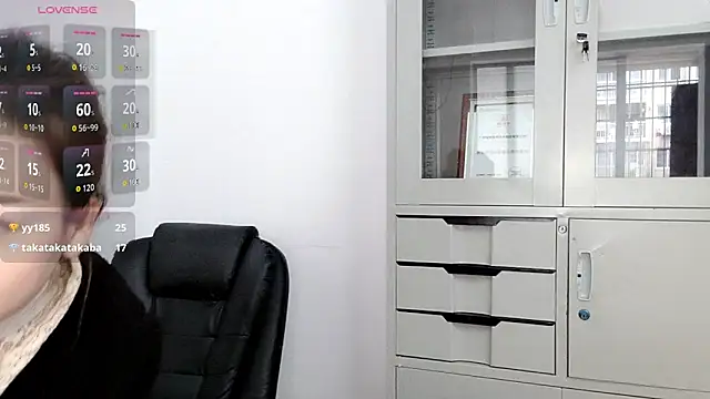 Ella-61 online show from November 7, 1:33 am