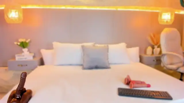 AmyColman  online show from March 11, 12:31 pm