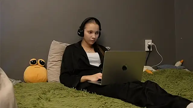 Softixq online show from November 30, 3:16 pm