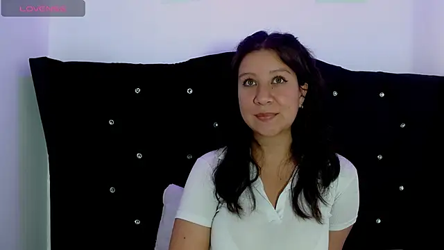 Snapshot of Chloe-love_ chatting on October 27, 2:56 pm Chloe-love  online show from October 27, 2:56 pm