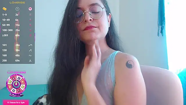 Vicky cristinax online show from December 17, 6:01 pm