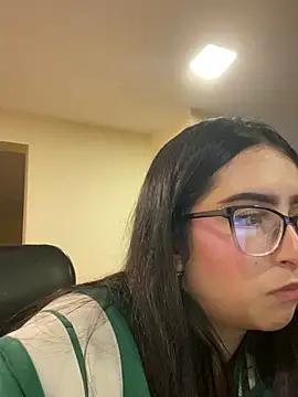 Kloe Novoa online show from April 8, 1:35 pm