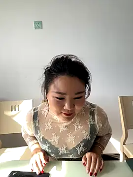 doudou101 online show from October 27, 1:56 am