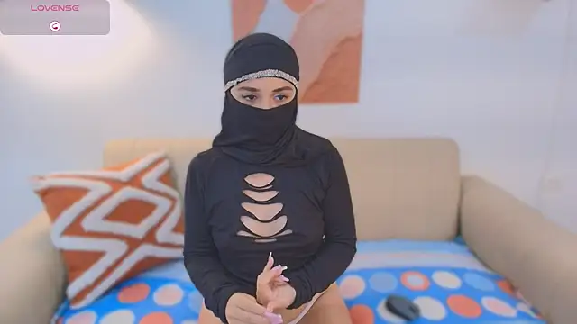 Lailaa lush online show from November 26, 7:20 am