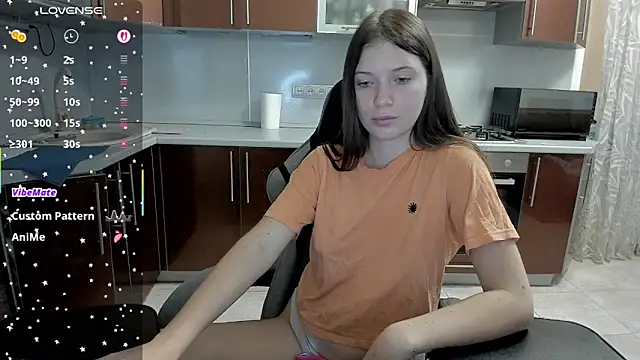 BondiXRose online show from November 10, 5:46 am