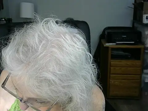 JoleneDelacroix online show from December 23, 2:04 am