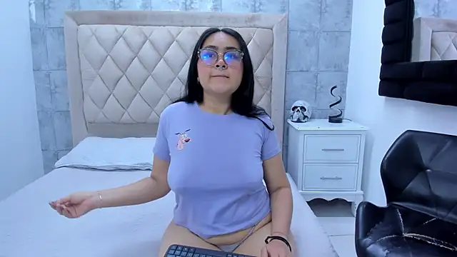 AmaraWolf online show from November 10, 9:10 pm