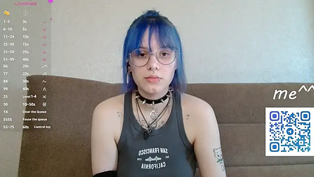 KellePourier online show from April 8, 6:26 am