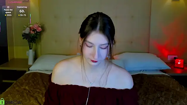 May Yam online show from November 20, 1:06 am