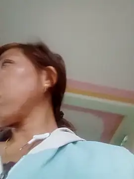 bella-la online show from February 12, 12:45 am