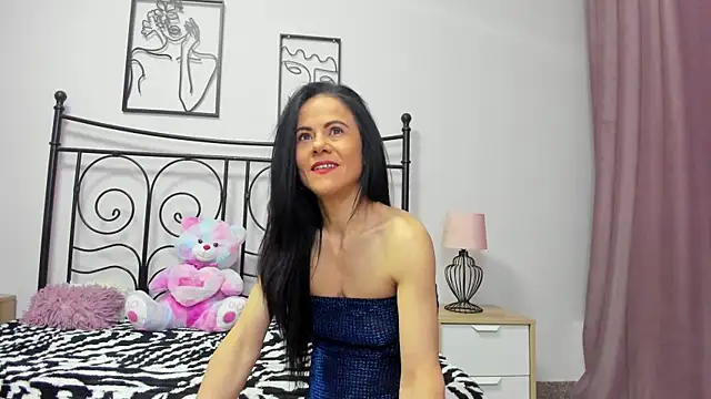 brianaflynt online show from November 25, 7:26 pm