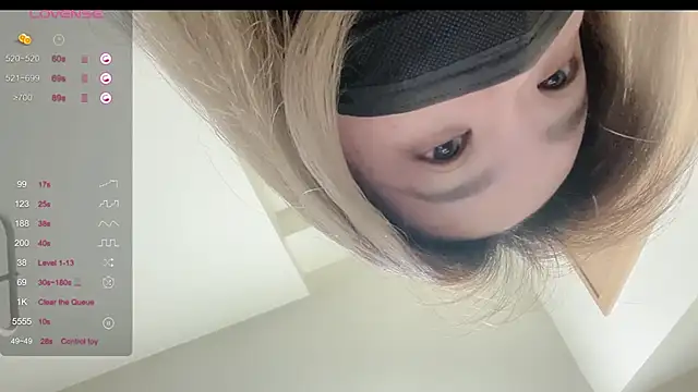 kim1010holiday online show from December 3, 9:33 am