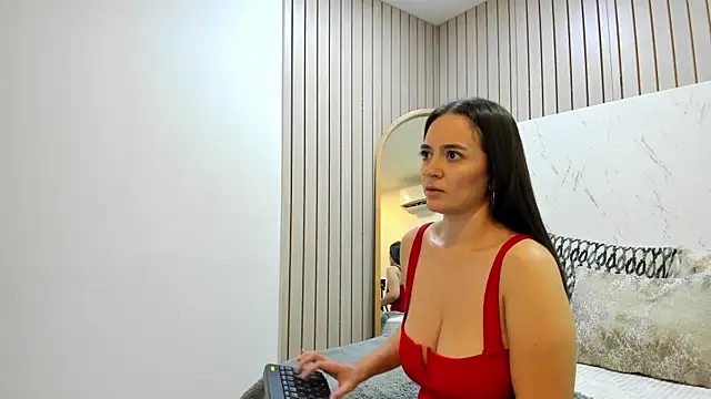 AmberrMoore  online show from November 14, 1:11 pm