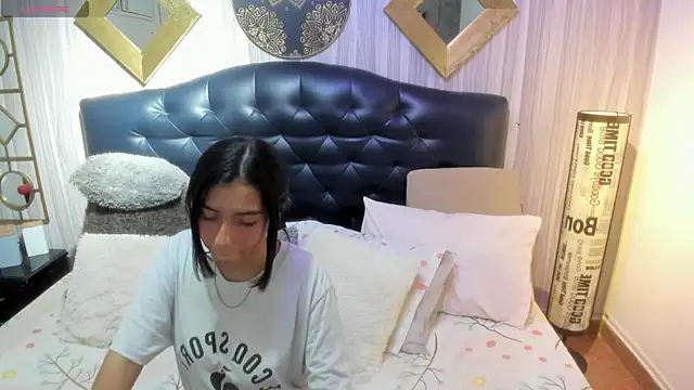 shirley sweet  online show from October 29, 10:45 pm