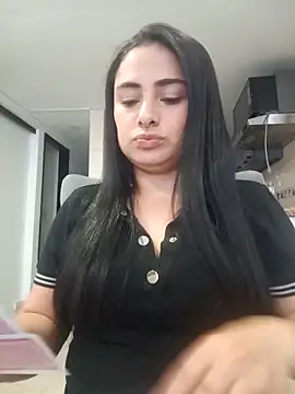 solandrea online show from November 2, 9:18 pm