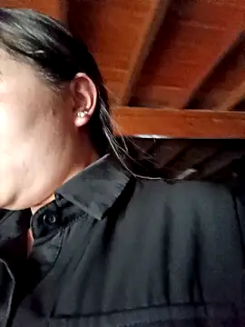 yoyo-mi online show from April 13, 3:19 am