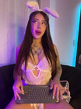 AshleyWinslow online show from March 24, 4:18 am